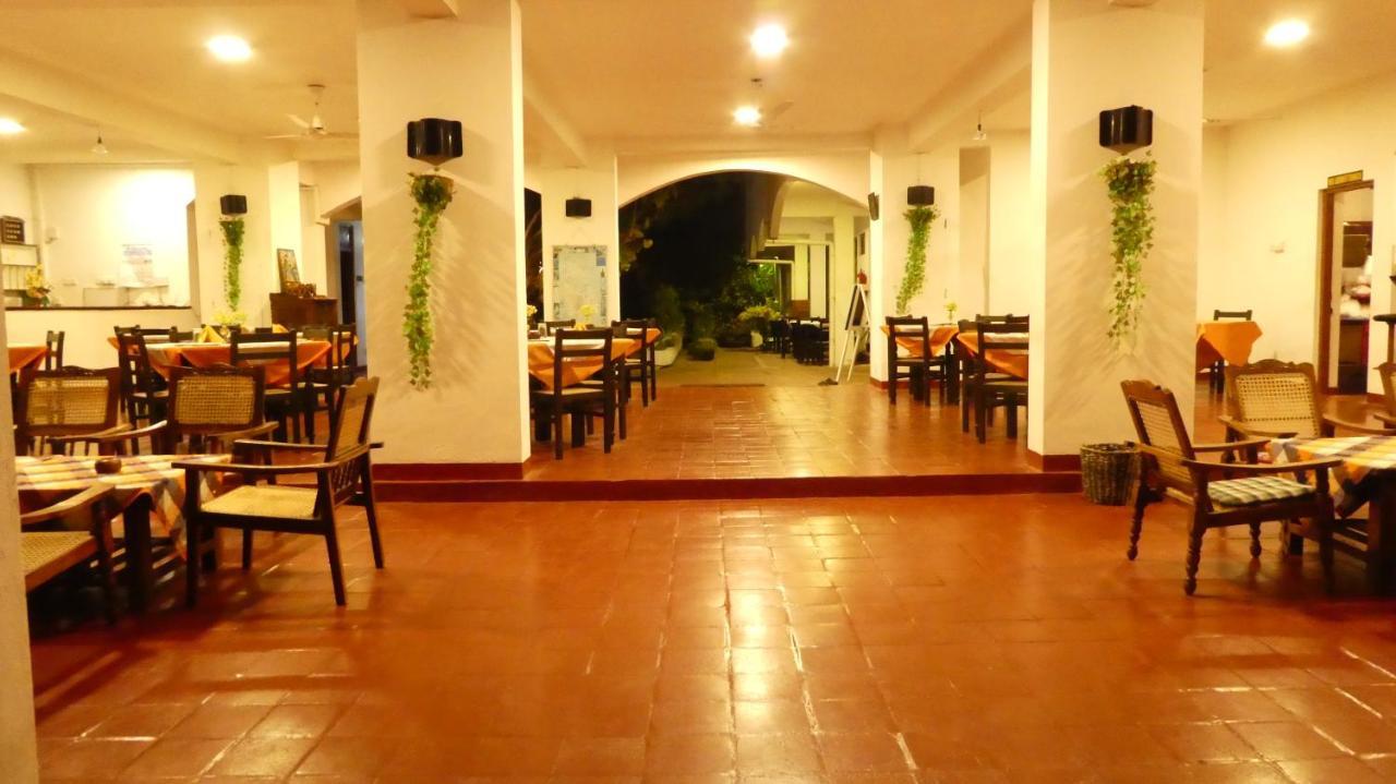 Hotel Hemadan Bentota Exteriér fotografie